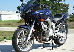 2004-Yamaha-FZ6-Blue-4.jpg