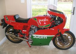 1982-Ducati-900-MHR-Red-7932-0.jpg