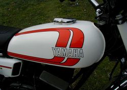 1975-Yamaha-RD250-White-Red-3867-5.jpg