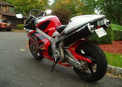 2004-Honda-RVT1000R-Red-3.jpg