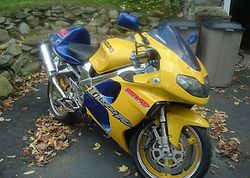 1998-Suzuki-TL1000R-Yellow-2.jpg