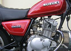 1992-Suzuki-GN125-Red-1.jpg