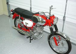 1968-Suzuki-B100P-Red-7558-0.jpg