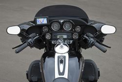 Harley-FLHTCUSE5-dark--1.jpg