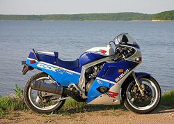 1988-Suzuki-GSX-R1100-Cali-Blue-0.jpg
