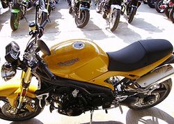 2006-Triumph-Speed-Triple-Yellow-6970-0.jpg