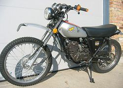 1975-Honda-MT125-Silver-1.jpg