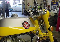 1969-Honda-Z50AK0-Yellow-5.jpg