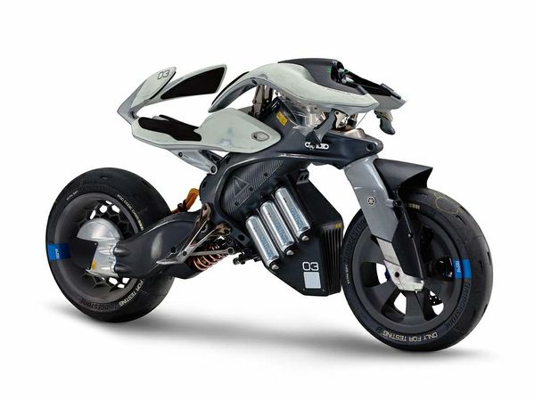 Yamaha concept MOTOROiD_01