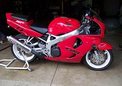 1996-Honda-CBR900RR-Red-0.jpg