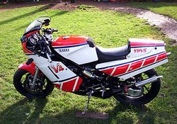 1985-Yamaha-RZ500-RedWhite-0.jpg