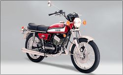 1973 Yamaha RD350 front angled.jpg