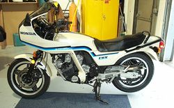 1982-Honda-CBX-WhiteBlue-2.jpg