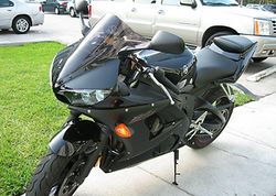 2006-Yamaha-YZF-R6-Black-0.jpg