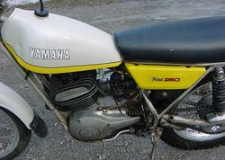 1974-Yamaha-TY250A-Yellow-2271-2.jpg