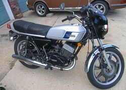 1978-Yamaha-RD400-Silver-0.jpg