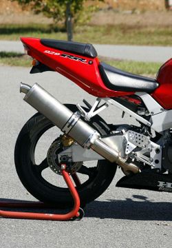 2001-Honda-CBR929RR-Red-126-10.jpg