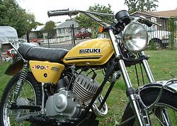 1970-Suzuki-TC90-Yellow-4.jpg