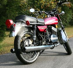 1974-Yamaha-RD350-Maroon-4.jpg