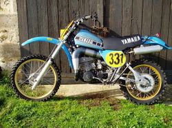 Yamaha-it250-1980-1983-4.jpg