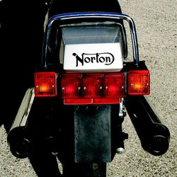 Norton-classic-88-02.jpg