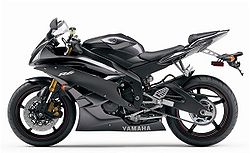 2007-Yamaha-R6-in-Charcoal-Silver-left-side-1.jpg