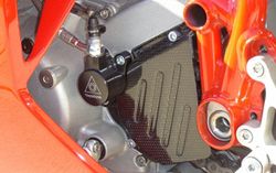 2006-Ducati-749R-Red-470-8.jpg