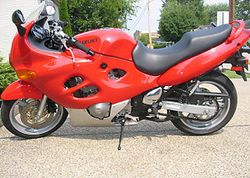 2000-Suzuki-GSX600F-Red-1.jpg