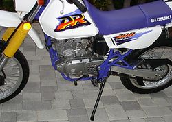 1996-Suzuki-DR200SE-1.jpg