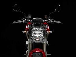 Ducati-Monster-1100-EVO-13--2.jpg