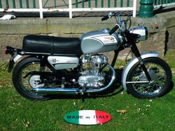 Ducati-160-monza-junior-1965-1971-1.jpg