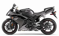 2007-Yamaha-R1-in-Charcoal-Silver-right-side.jpg