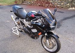 1999-Honda-VTR1000F-Black-1.jpg