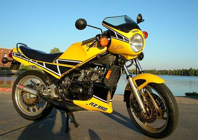 640px-1985-Yamaha-RZ350-Yellow-2.jpg
