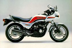Kawasaki-gpz550-2-1984-1984-0.jpg