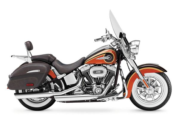 Harley-Davidson FLSTN-SE Softail Deluxe CVO