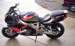 1993-Honda-CBR900RR-Silver-Black-Red-7314-1.jpg