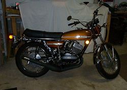 1974-Yamaha-RD250-Gold-3.jpg
