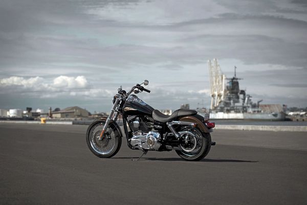 2013 Harley Davidson Super Glide Custom 110th Anniversary