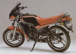 Yamaha-rd-125lc-1981-1986-2.jpg