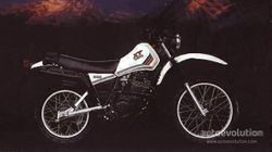 Yamaha-xt550-1982-1984-1.jpg