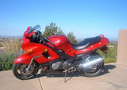 2000-Kawasaki-ZX600-E8-Red-0.jpg