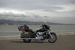 Harley-davidson-electra-glide-ultra-limited-110t-2-2013-2013-1.jpg