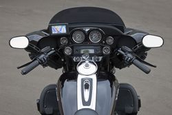 Harley-davidson-cvo-ultra-classic-electra-glide-da-2010-2010-3.jpg