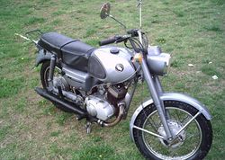 1966-Kawasaki-B8-Silver-4802-3.jpg