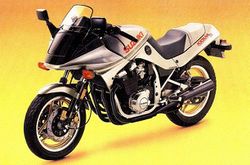 Suzuki-VS750GL-86--1.jpg