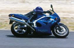 Triumph-tt600-2002-2002-2.jpg