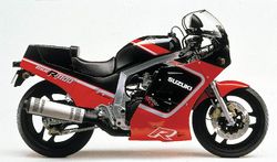 Suzuki-GSXR1100-87.jpg