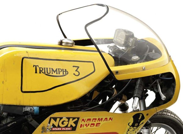 Racing Bikes Triumph Trident 750 Racer