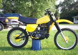 1977-Yamaha-YZ400-Yellow-692-2.jpg